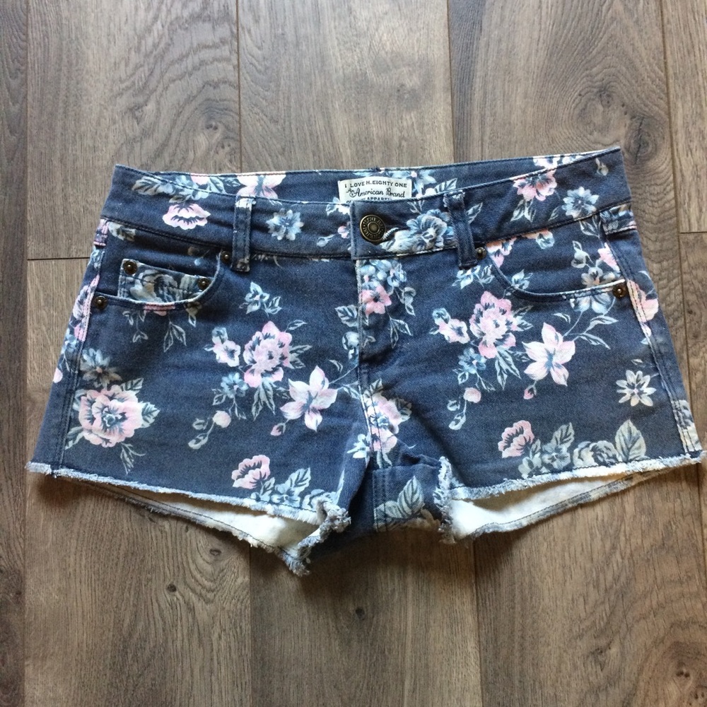 I Love H Eighty One Floral Daisy Duke Cropped Jean Micro Shorts Sz 25 m